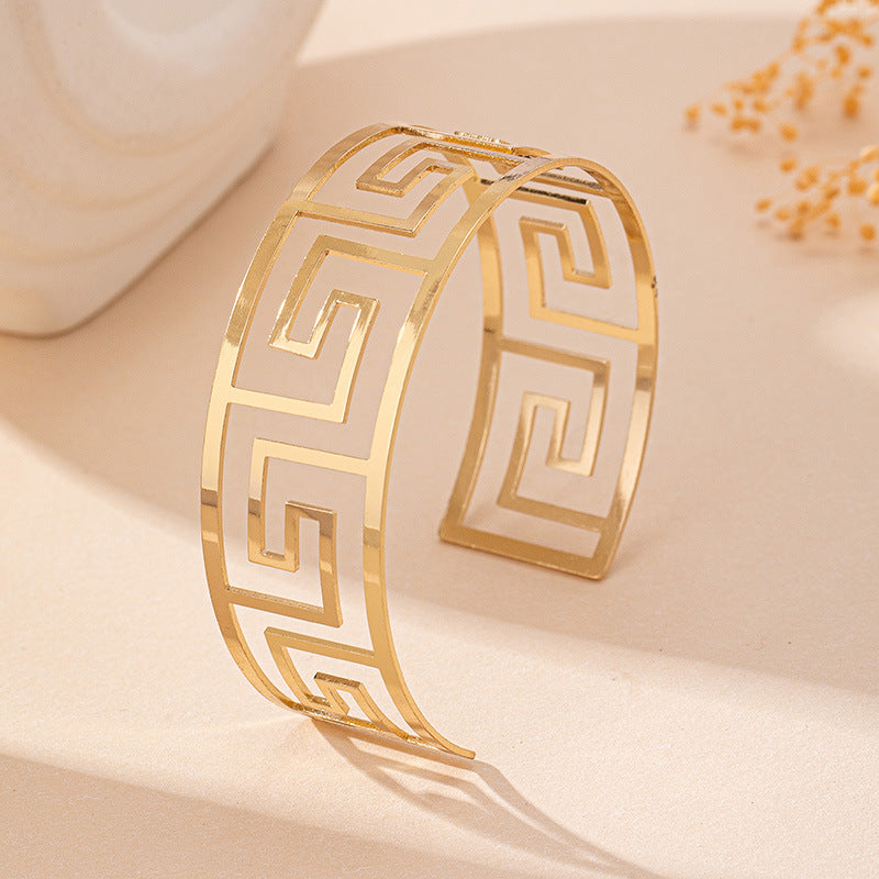 Geometrische Schlaufenkragen-Ohrringe Ring Armband Damen Schmuck Modeschmuck Set