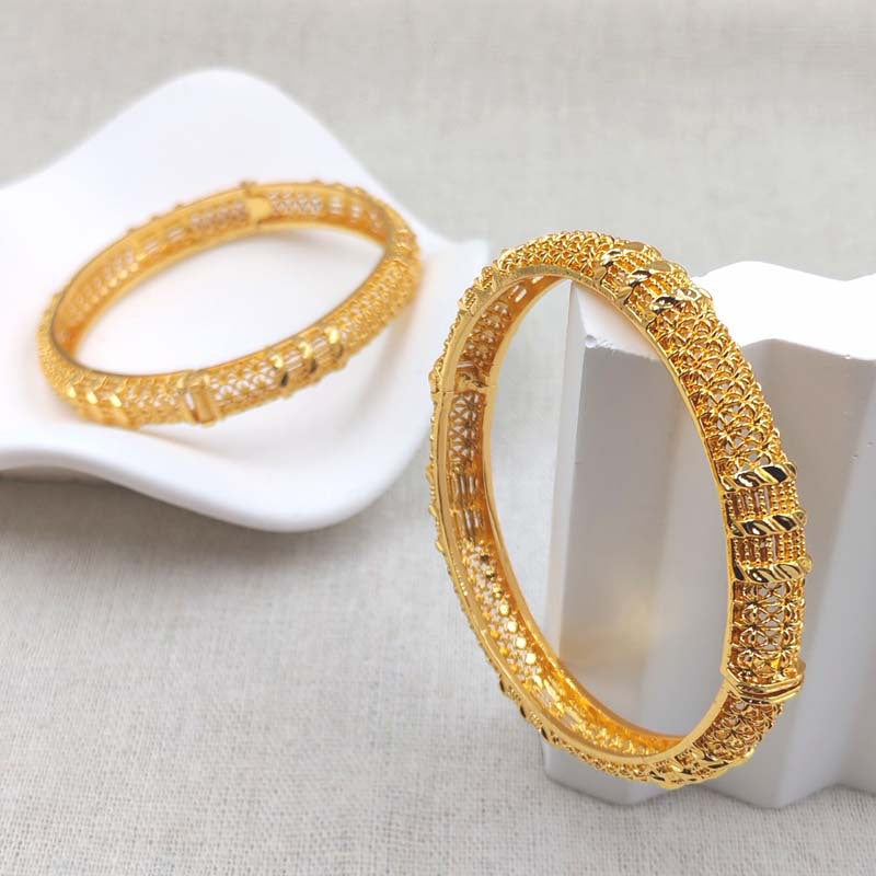 Nueva pulsera de aleación chapada en oro Classic