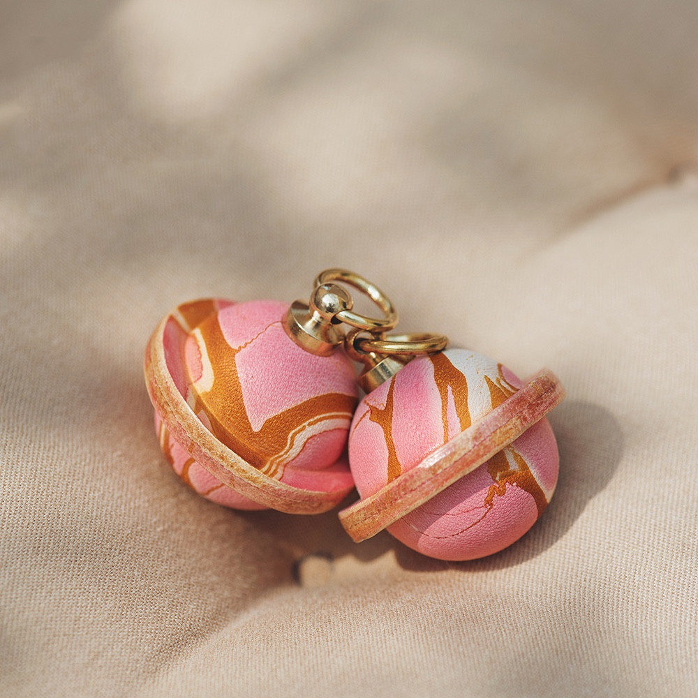 Login Planet Handmade Leather Car Keychain Ring Bell