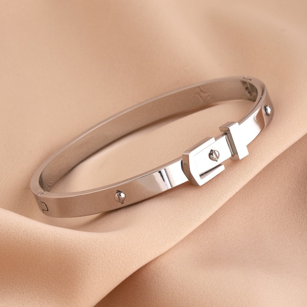 Pulsera de acero inoxidable con hebilla de acero de titanio y diamantes incrustados para mujer