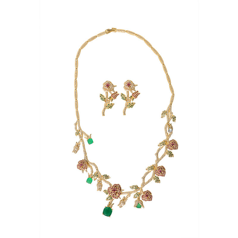 Hochwertiges Braut-Schmuckset mit Blumenkette und Ohrringen
