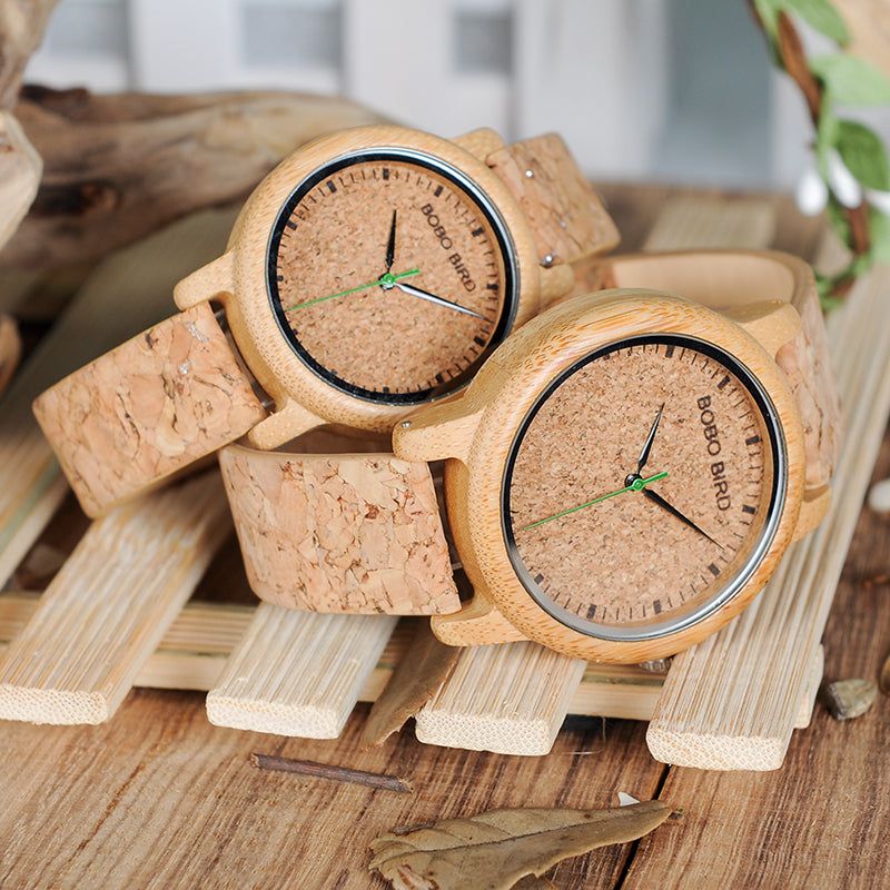 Uhren aus Bambus und Holz