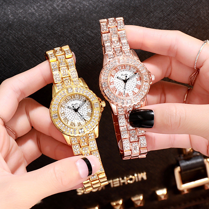 Reloj de cuarzo de aleación con diamantes de imitación simple de moda para mujer