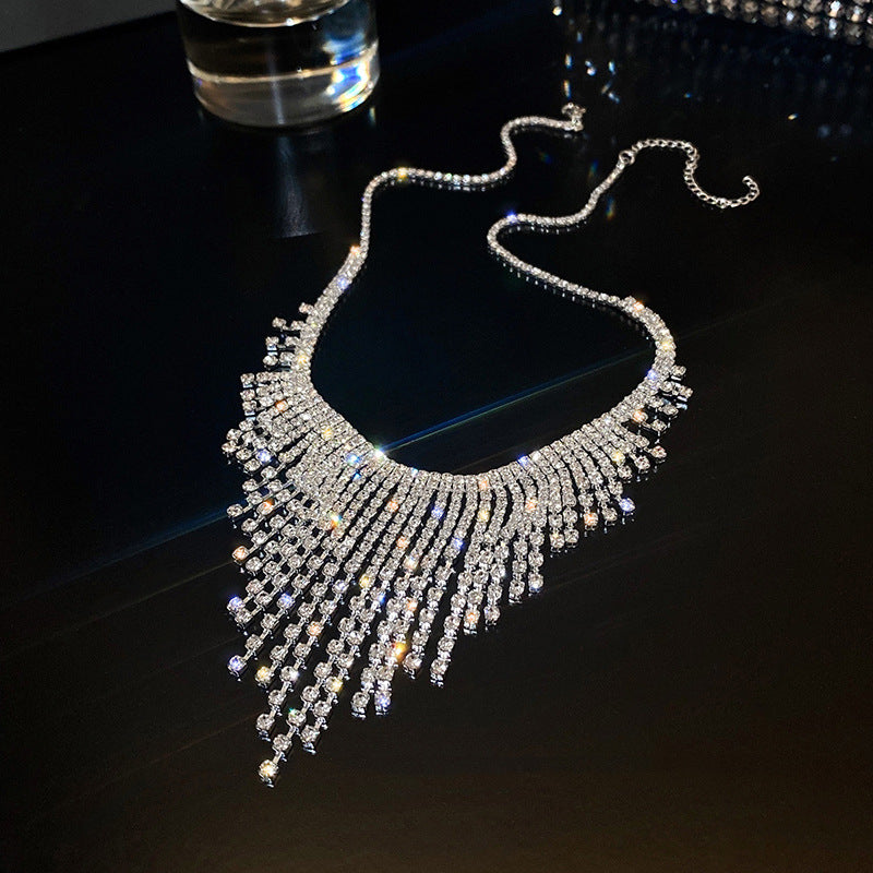 Fashion Grandeur Persönlichkeit Trendige Halskette Frühling Neue Diamant Quaste Halskette