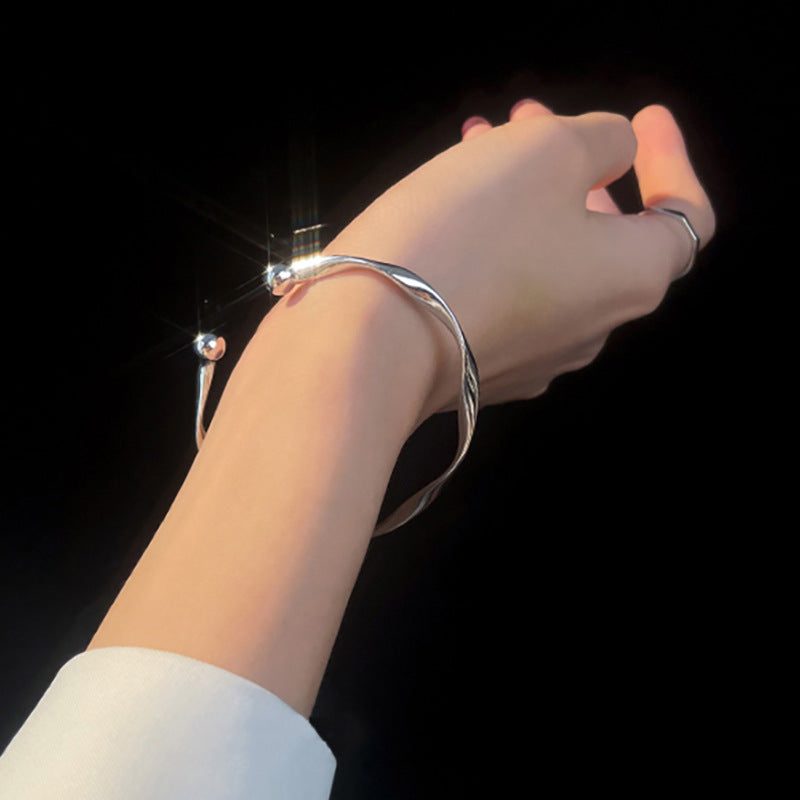 Mobius Strip Bracelet Niche Design