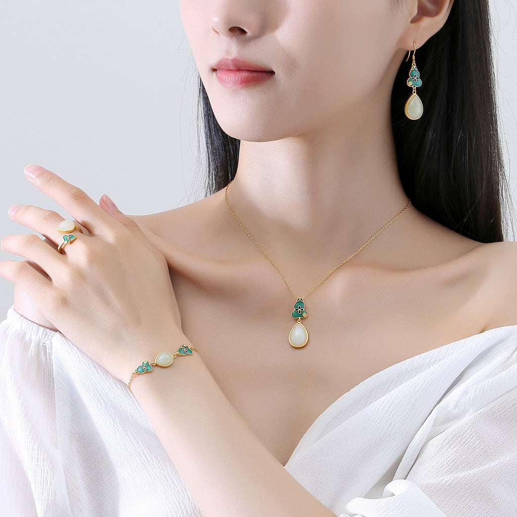 Damenmode Einzigartiges vergoldetes Ohrring-Anhänger-Armband-Ring-Set