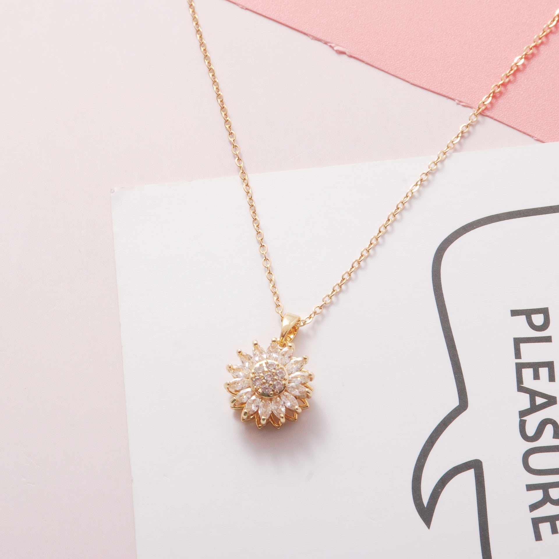 Special-interest Design High-grade Ins Retro Style Personality Fashion Necklace