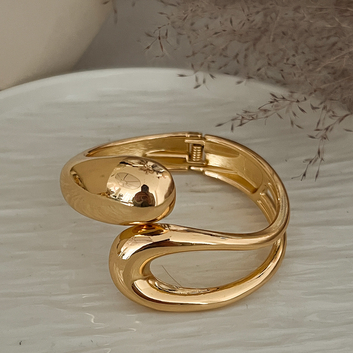 Women's Fashion Irregular With Personality Alloy Bracelet