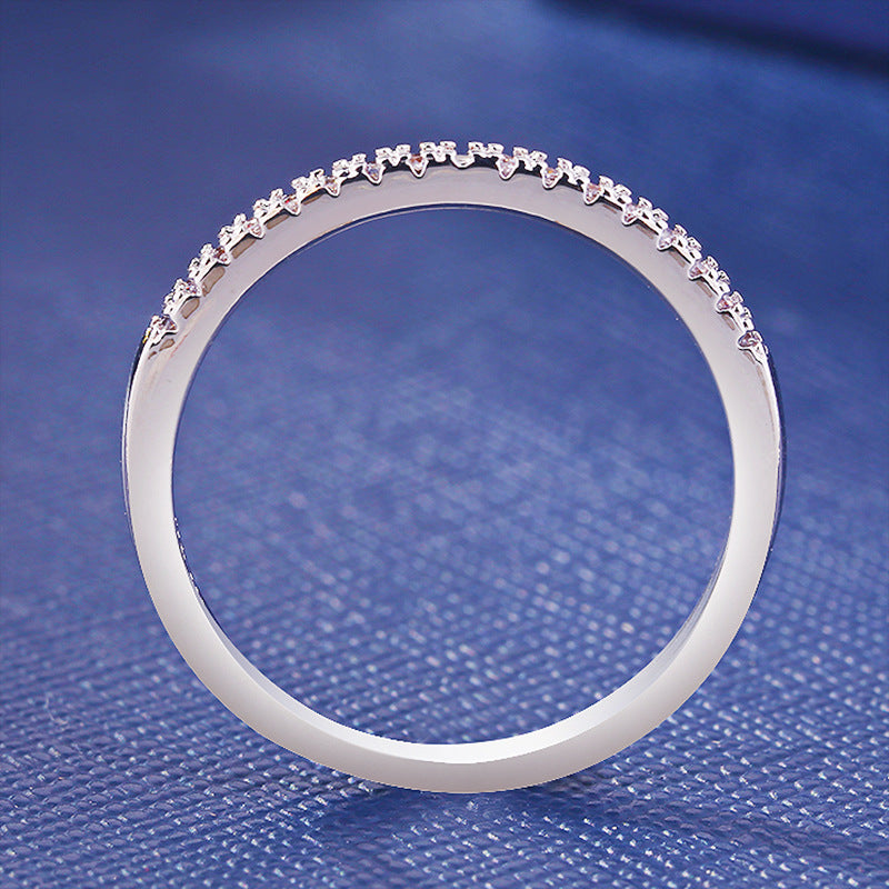 Damenring mit Zirkonia und Kristallband