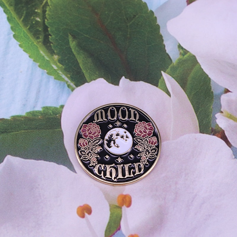 Precioso broche de luna para decorar ropa y bolsos