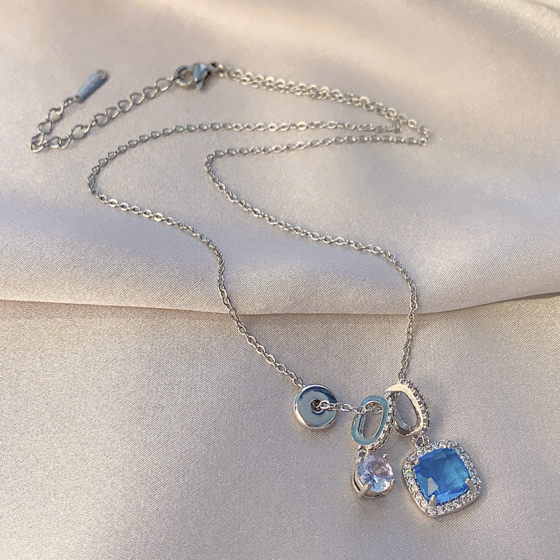 Damen super glänzende blaue Zirkon-Halskette Nische High-End Schlüsselbeinkette