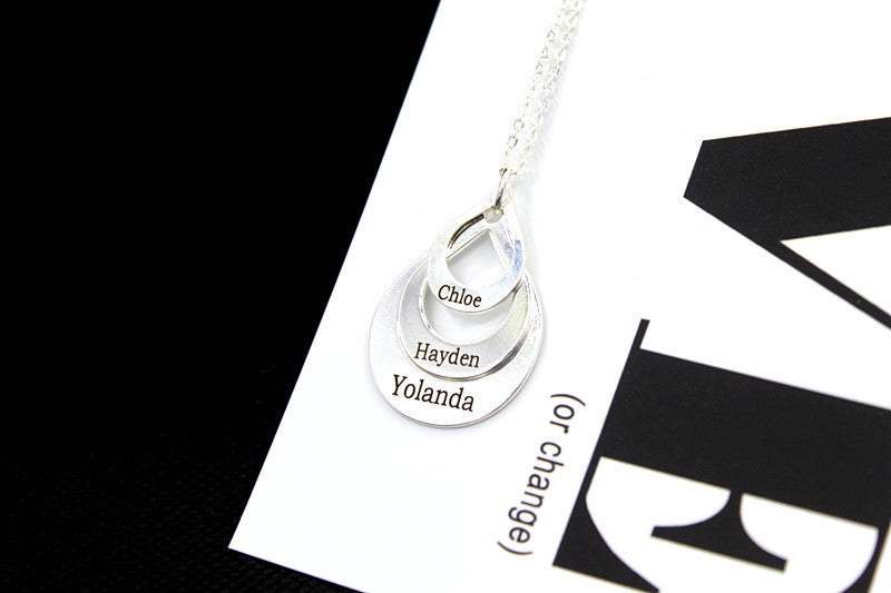 Grenzüberschreitender Wassertropfen-Kombinationsanhänger mit gravierbarem Buchstaben-Namen, kreativer englischer Schmuck, Muttertagsgeschenk