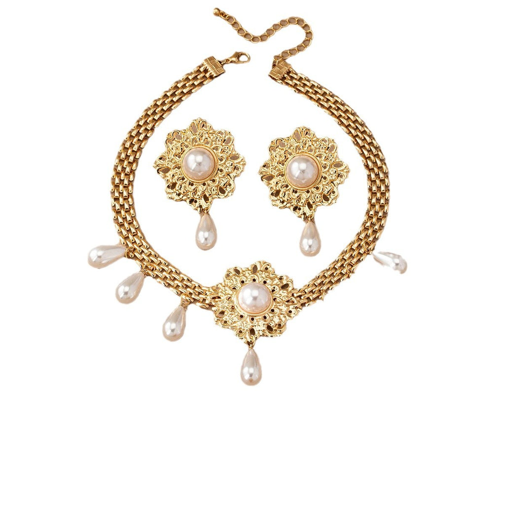 Französische Retro Aushöhlen Blume Perle Quaste Halskette Ohrstecker Ring