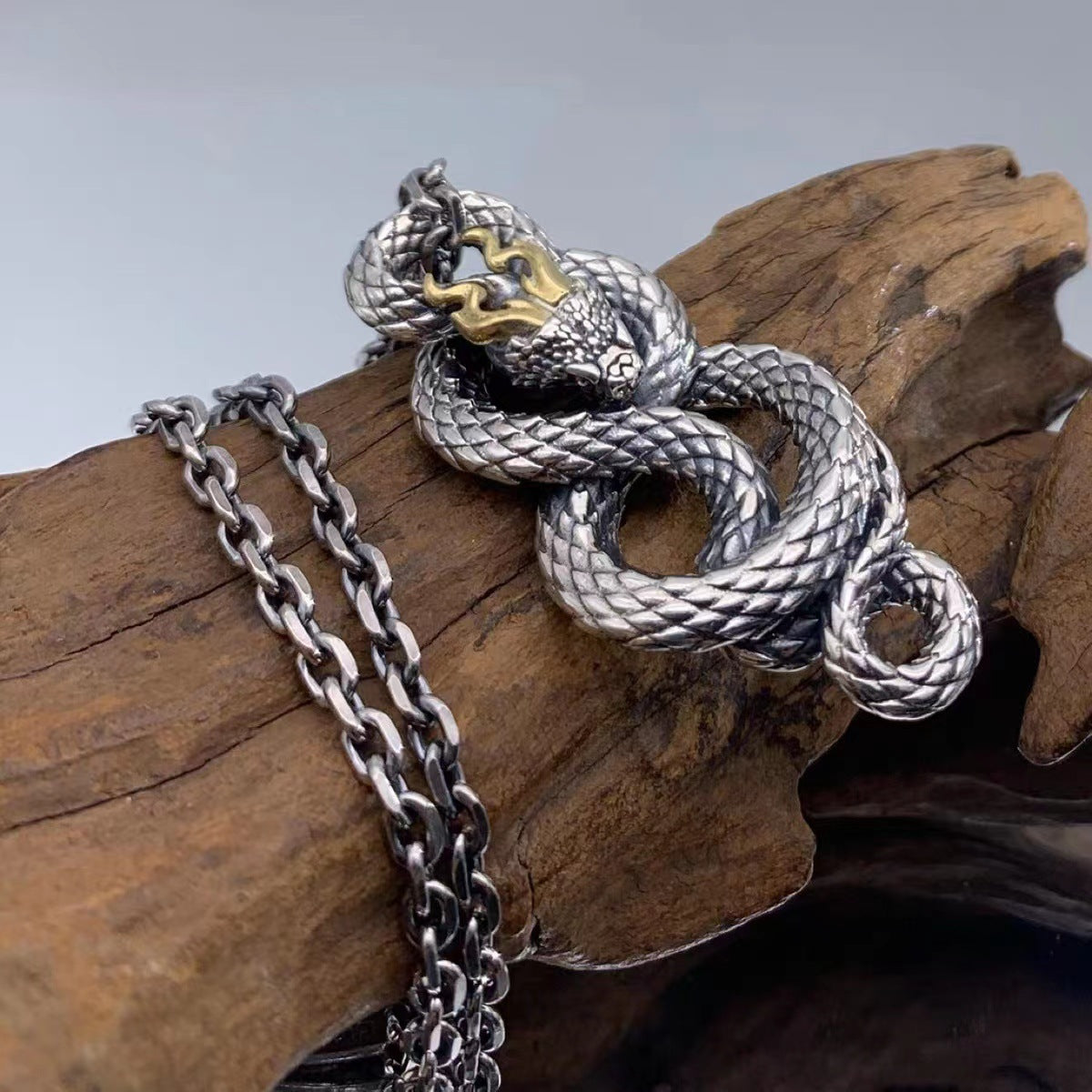 Kreativer und modischer Jiaolong personalisierter Anhängerschmuck