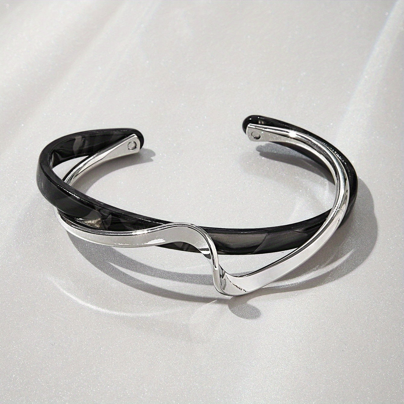 Pulsera de placa de marisco blanco metálico para mujer, apertura ajustable, diseño de 2 capas, joyería de moda femenina de lujo ligero, regalos