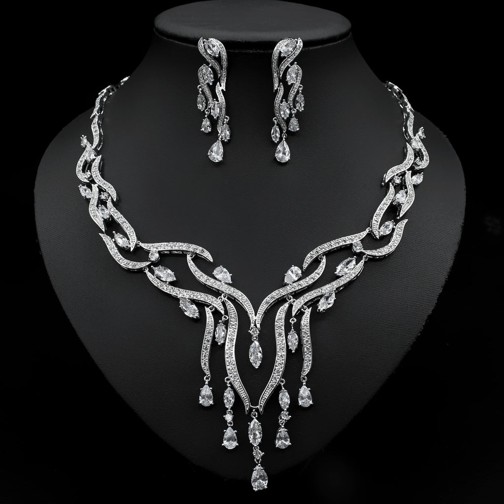 Neues Kristallschmuck Zirkon Schmuckset Quastenanhänger