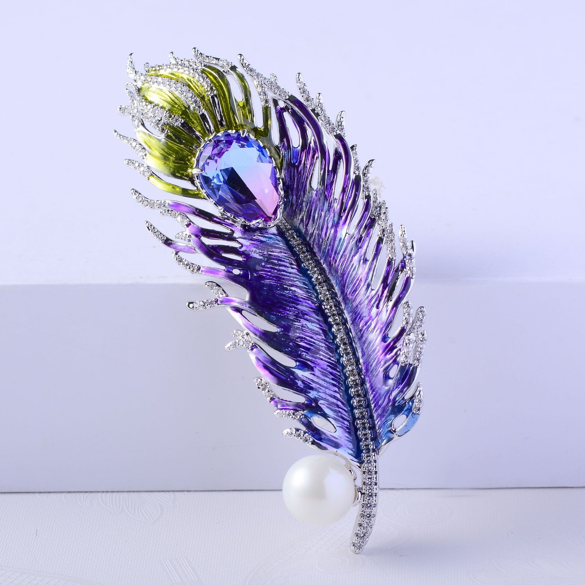 Broche de plumas con gota de aceite verde malaquita para ropa