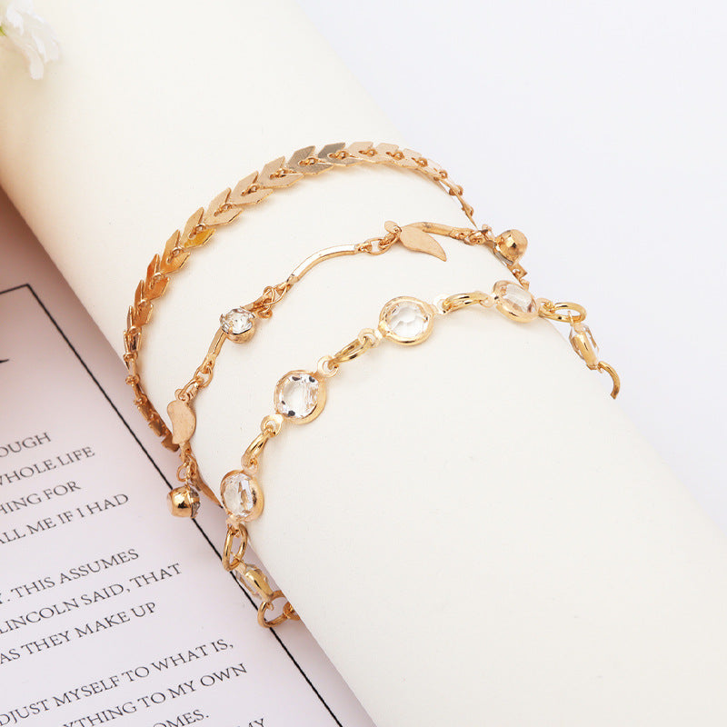 Quaste Pailletten Kleine Blätter Pfeilspitzen Diamantbesetztes dreiteiliges Fußkettchen-Set