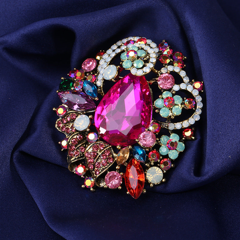 Broche clásico de lujo de cristal de Bohemia