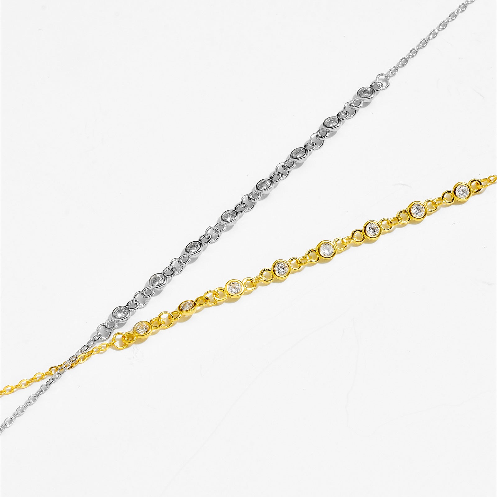 Pulsera de diamantes ligera, lujosa y sencilla