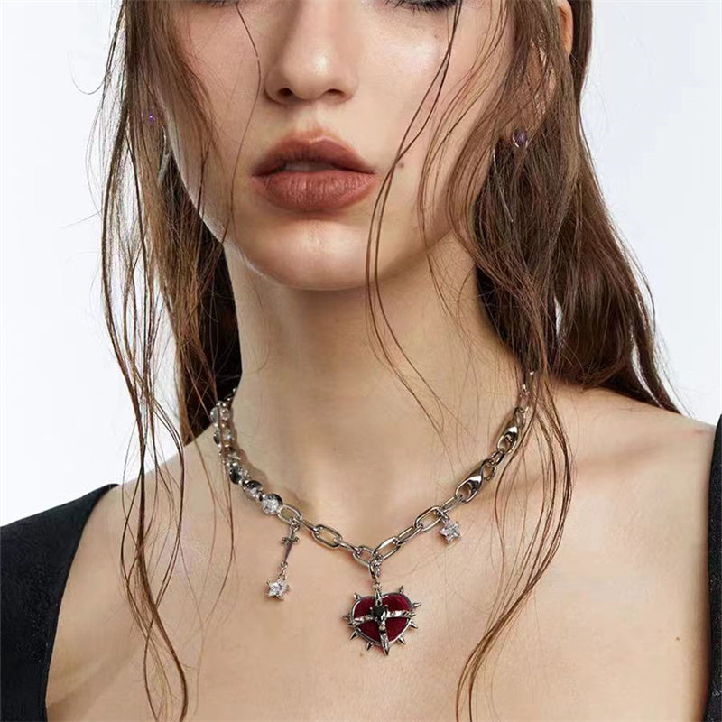 Personalisierte Spikes-Patchwork-Kette