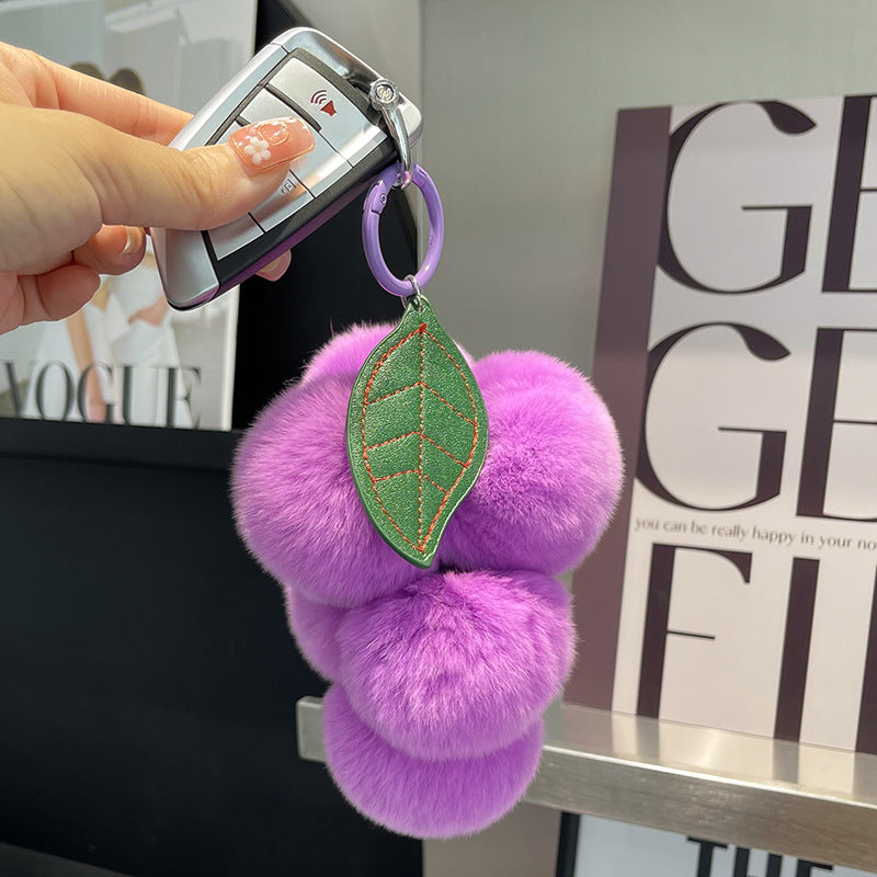 Colgante para llave de coche con forma de uva de pelo de conejo Rex auténtico