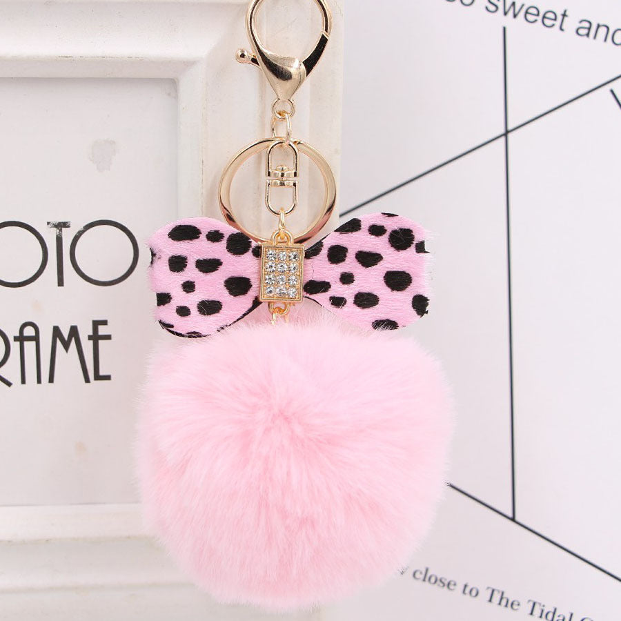 Llavero Colgante para Mochila con Bola de Pelo y Lazo de Leopardo