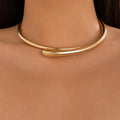 Geometrischer glänzender Metall-Armreif mit Federöffnung, einfache Halskette, Choker