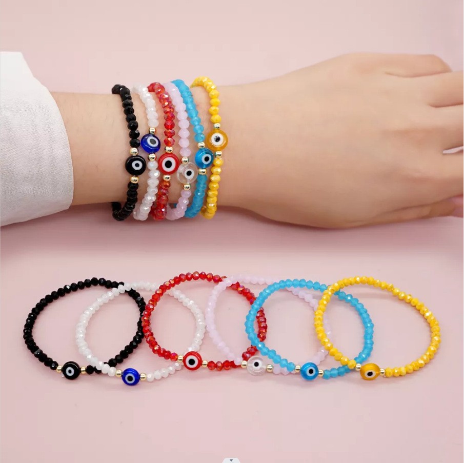 Mehrfarbiges Modisches Geschliffenes Kristallarmband Schlicht