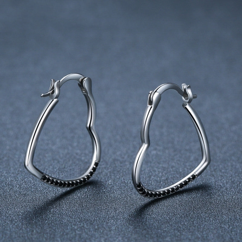 Creative Hollow Heart-shaped Zircon Necklace