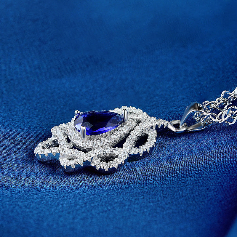 Modische, diamantbesetzte Schlüsselbeinkette mit Anhänger