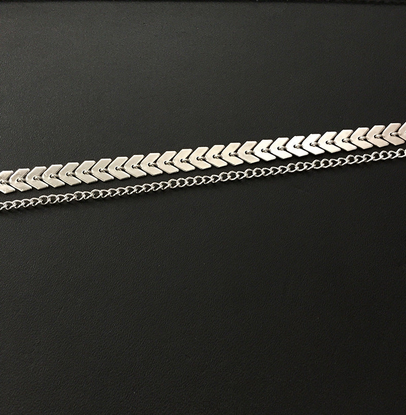 Collar corto de lentejuelas con cadena de clavícula de espina de pescado