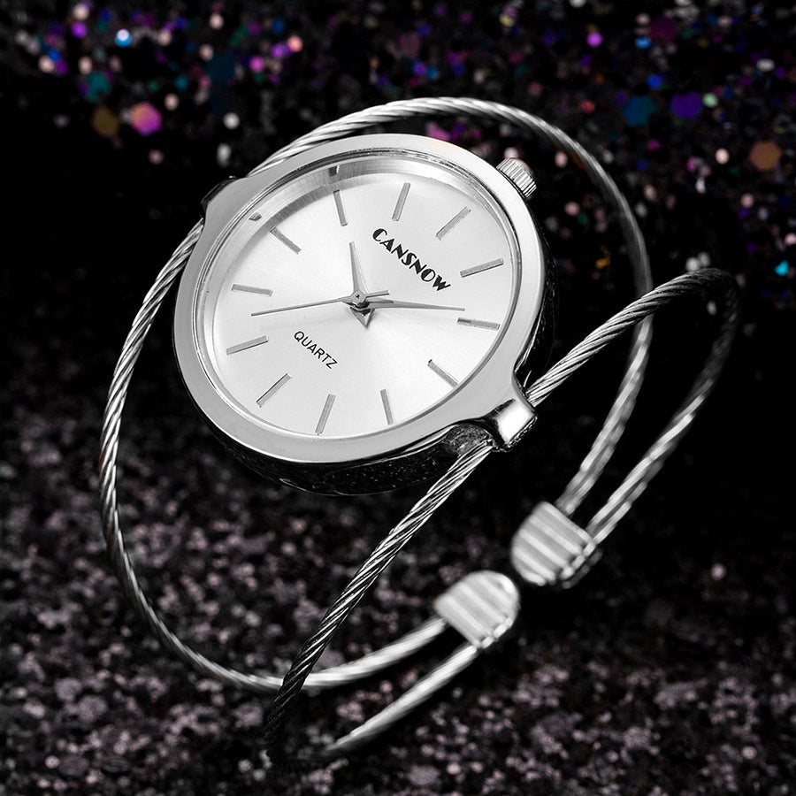 Reloj de pulsera de alambre de acero para mujer con diseño sencillo de cielo estrellado