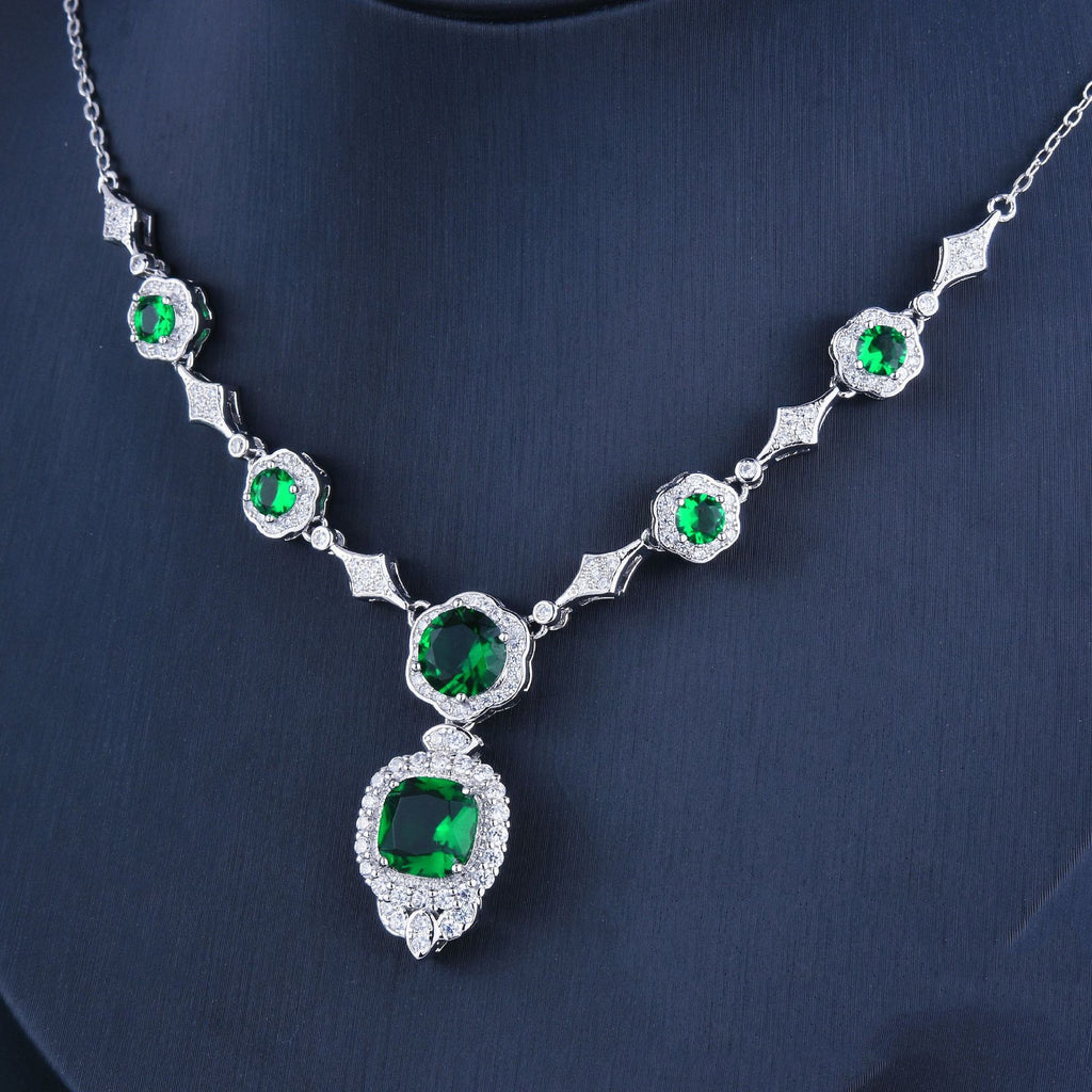 Edles Diamant Grüner Edelstein Abendkleid Kette Anhänger Halskette Set