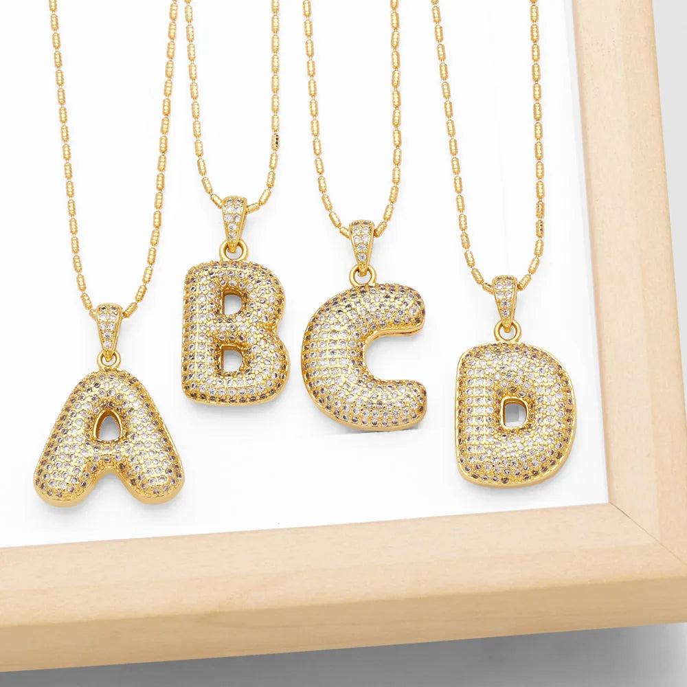 Schlüsselbeinkette Kupfer Mikro-intarsierte Zirkon 26 Buchstaben-Anhänger-Halskette für Frauen Geburtstag Schmuck Geschenke