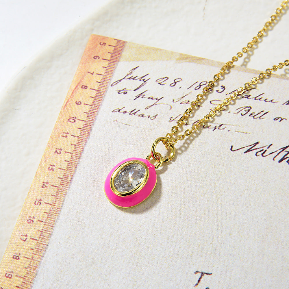 Damenmode Geometrisches Muster Oval Kupfer Mikro-Eingelegter Zirkon Gold Anhänger Halskette