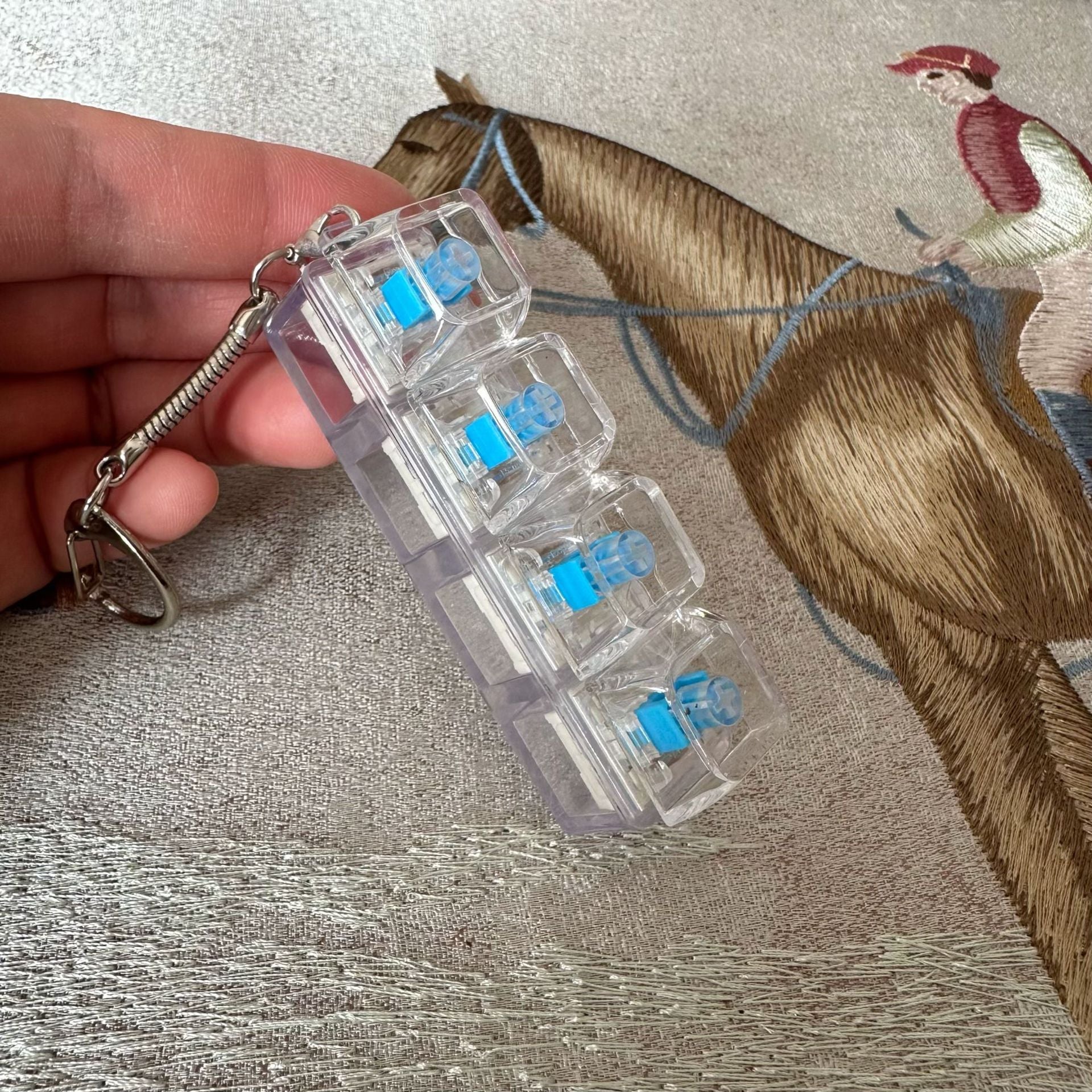 Decompression PC4 Key Mechanical Keyboard Keychain Decompression Vent Toy