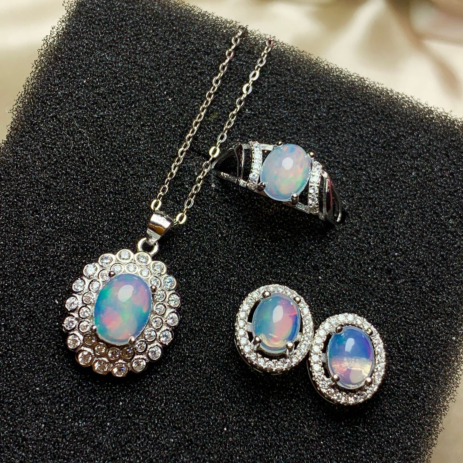 Joyería de Gemas de Colores Plata 925 con Incrustaciones de Ópalo, Elegante, Sencilla y a la Moda