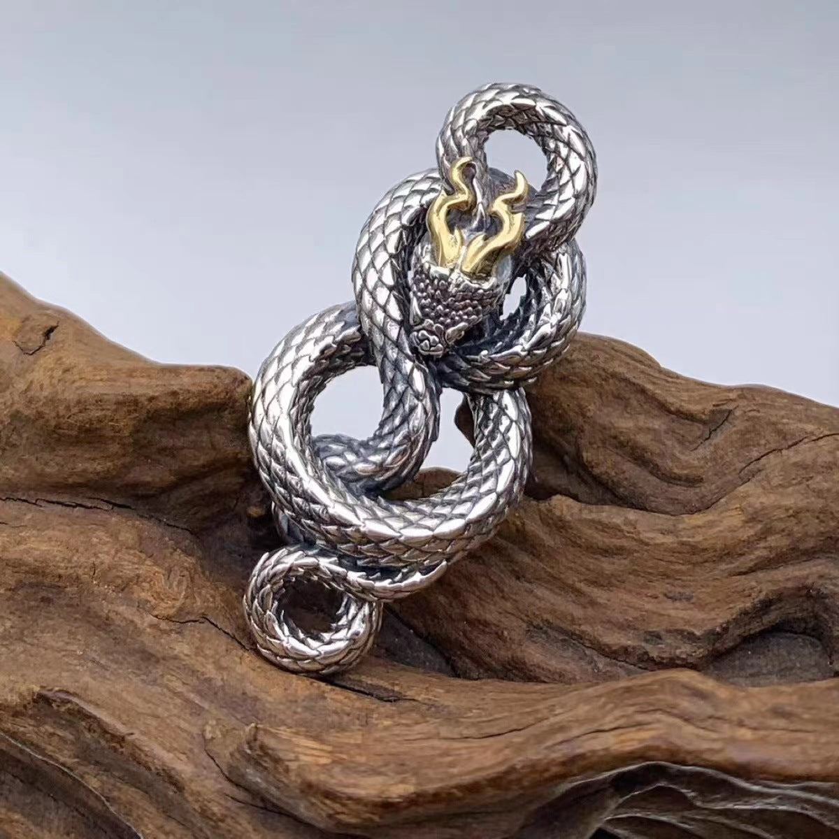 Kreativer und modischer Jiaolong personalisierter Anhängerschmuck