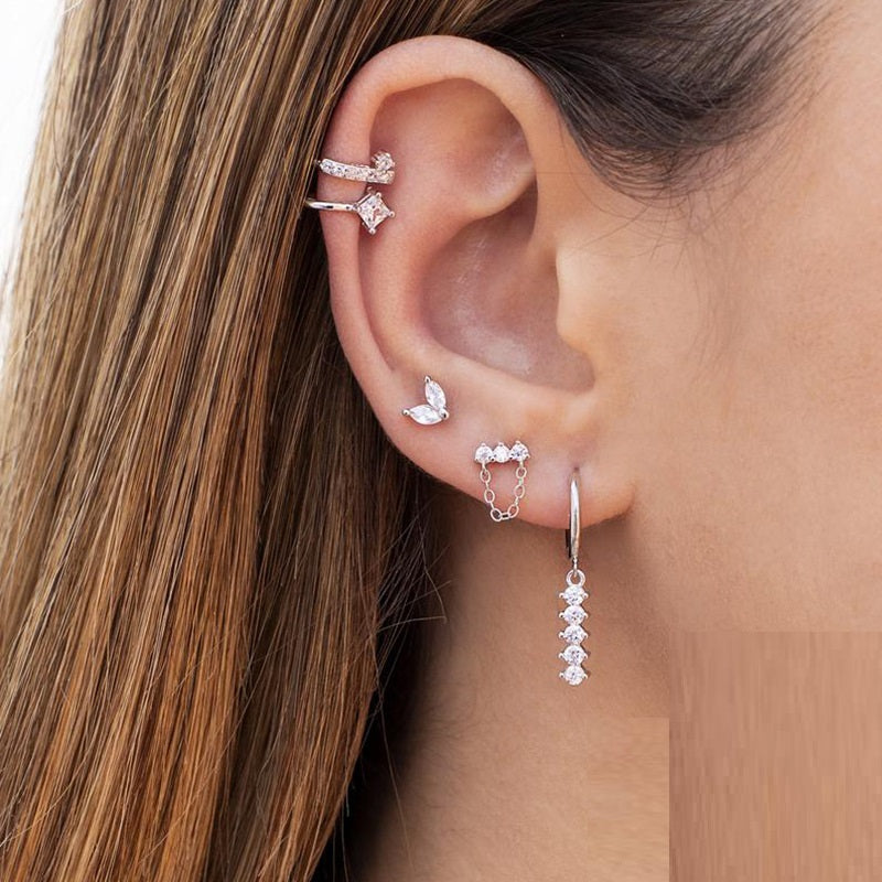 Pendientes de clip geométricos con diamantes de plata de ley de primera calidad
