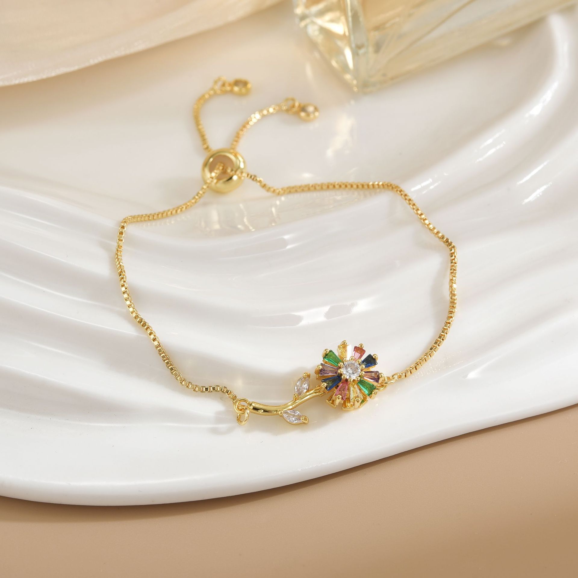 Simple Rotatable Flower Color-preserving Pure Copper Gold-plated Bracelet