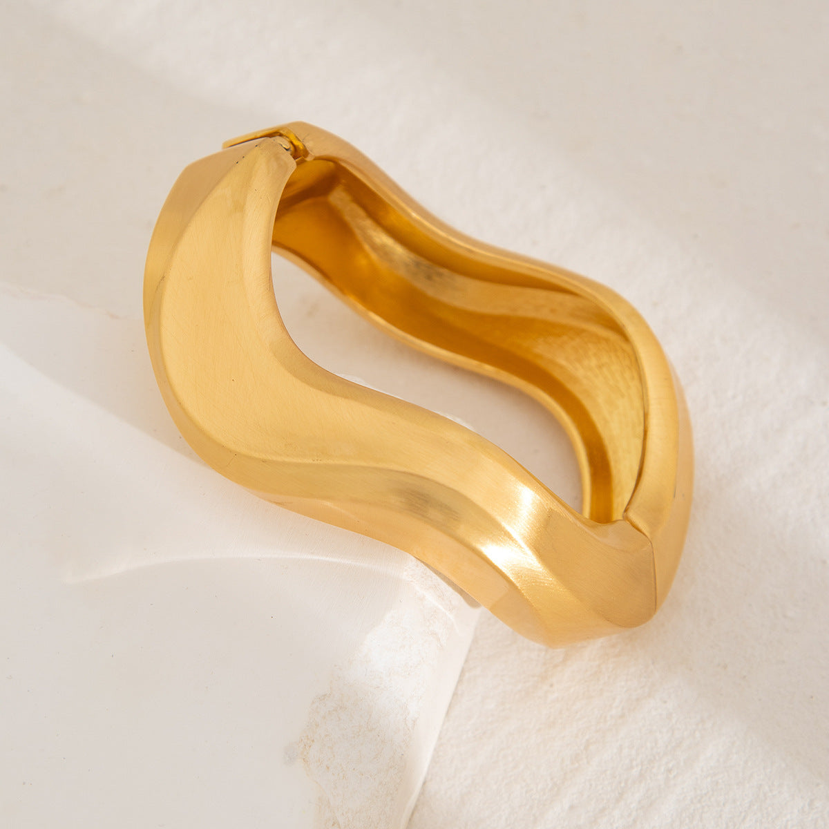 Fashion Irregular Alloy Bracelet Light Luxury