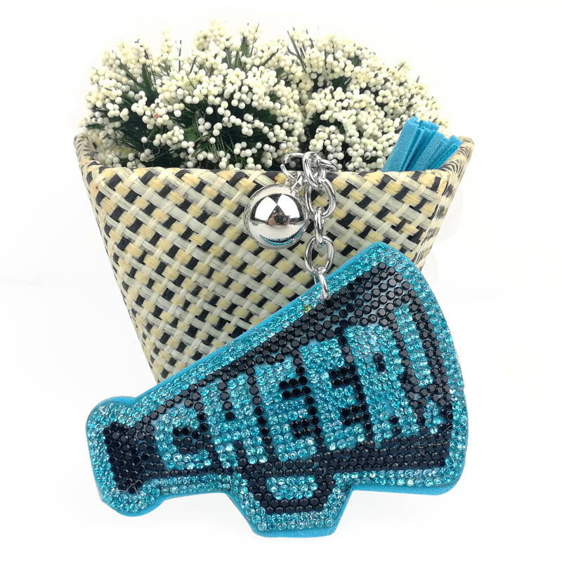 Llavero creativo con letras inglesas de terciopelo coreano y diamantes