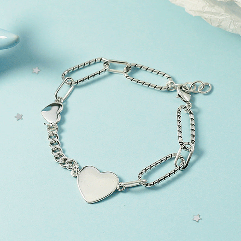 Mädchenhaftes Herz-Armband für Damen mit Herzen Nische