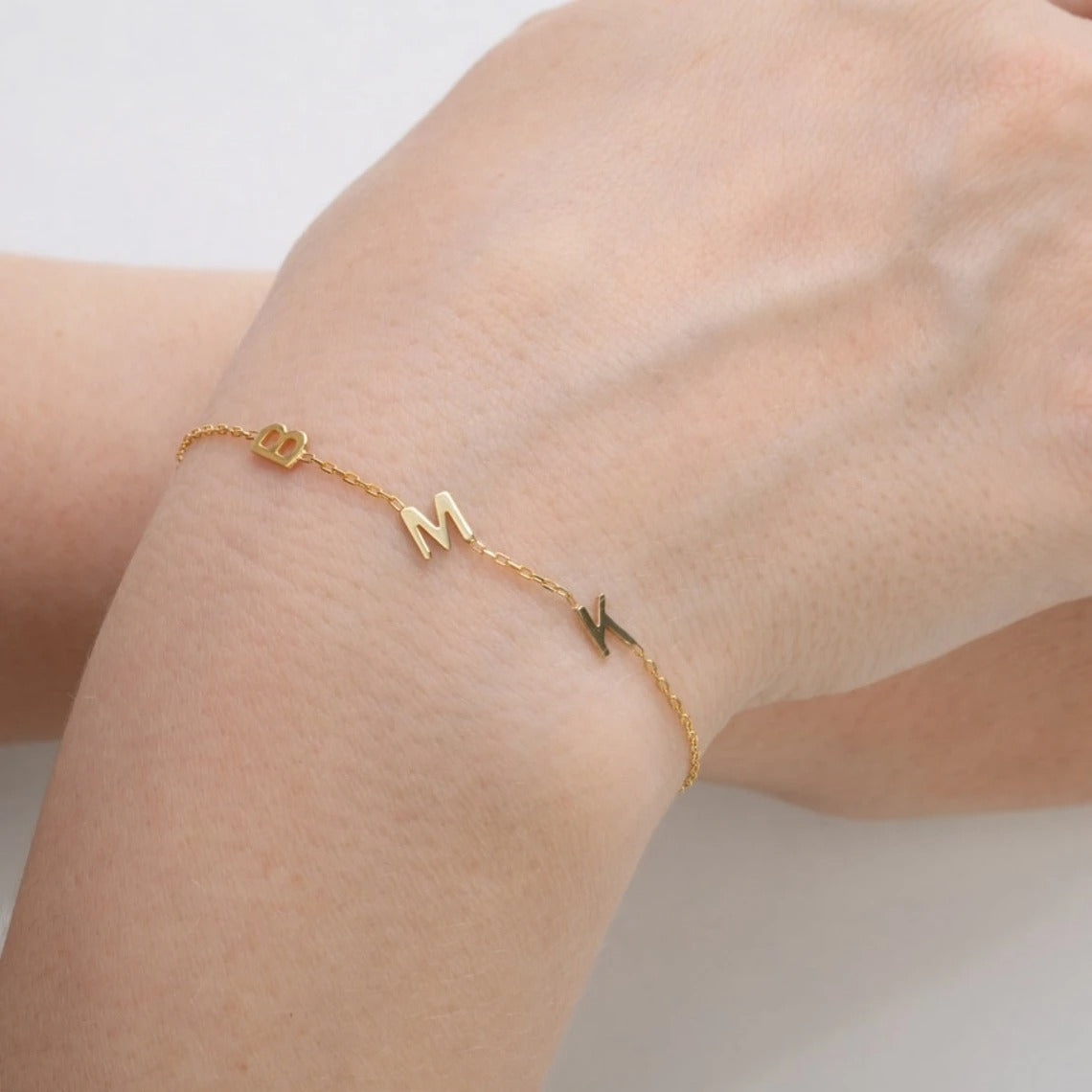 Pulseras personalizadas con letras y nombres para mujer, hombre y niño, de acero inoxidable, color oro, iniciales, pulsera con corazón, joyería, regalo de cumpleaños