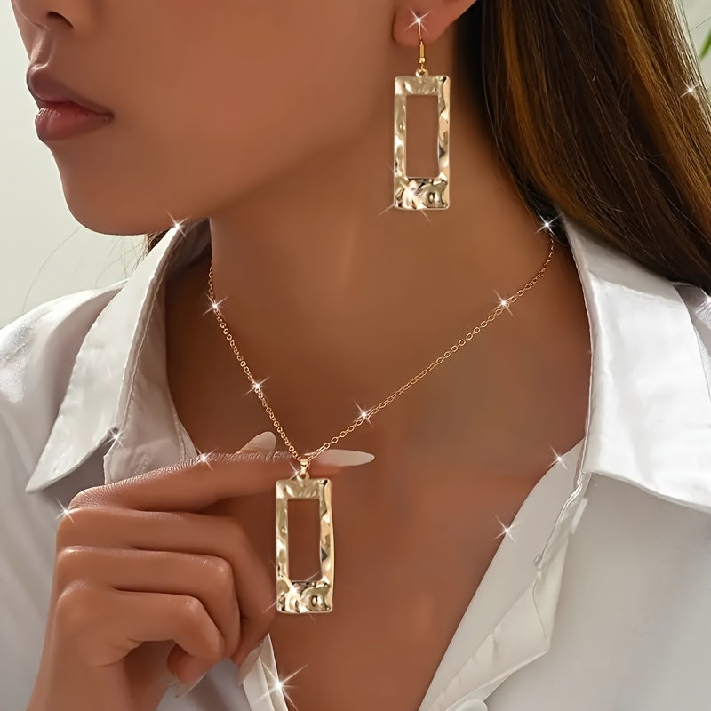 Lxalry Goldfarbenes, gehämmertes geometrisches Schmuckset, recycelte Legierungskette & Ohrringe für Damen, umweltfreundliche, hypoallergene Accessoires für den Alltag, Party, formelle Anlässe