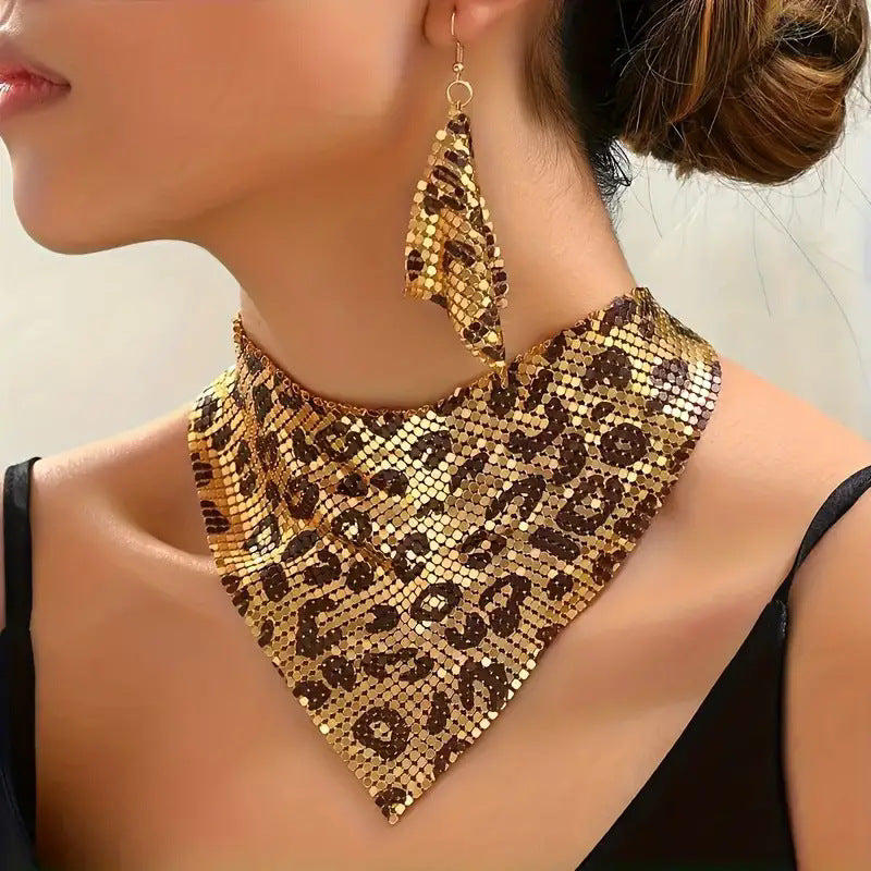 Traje de pendientes de collar con diseño de bufanda de seda con lentejuelas Oumei Liang