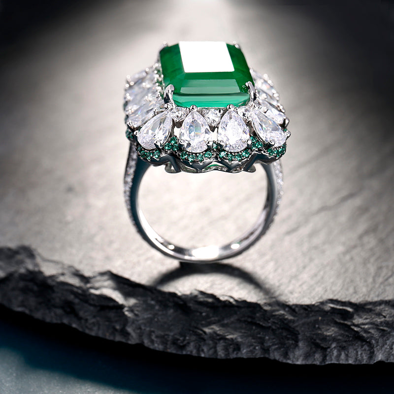 Frostiger Smaragdring aus Sterlingsilber