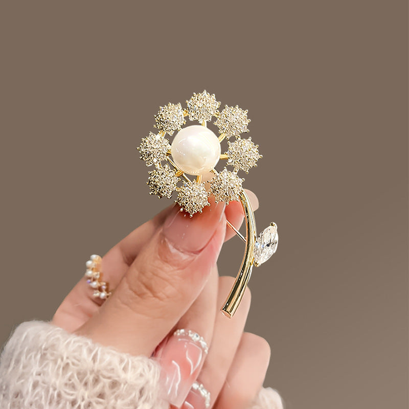 Nuevo Broche de Aleación de Alta Sensación de Nicho de Alta Gama, Pin para Abrigo y Traje, Corsage Versátil de Alta Gama