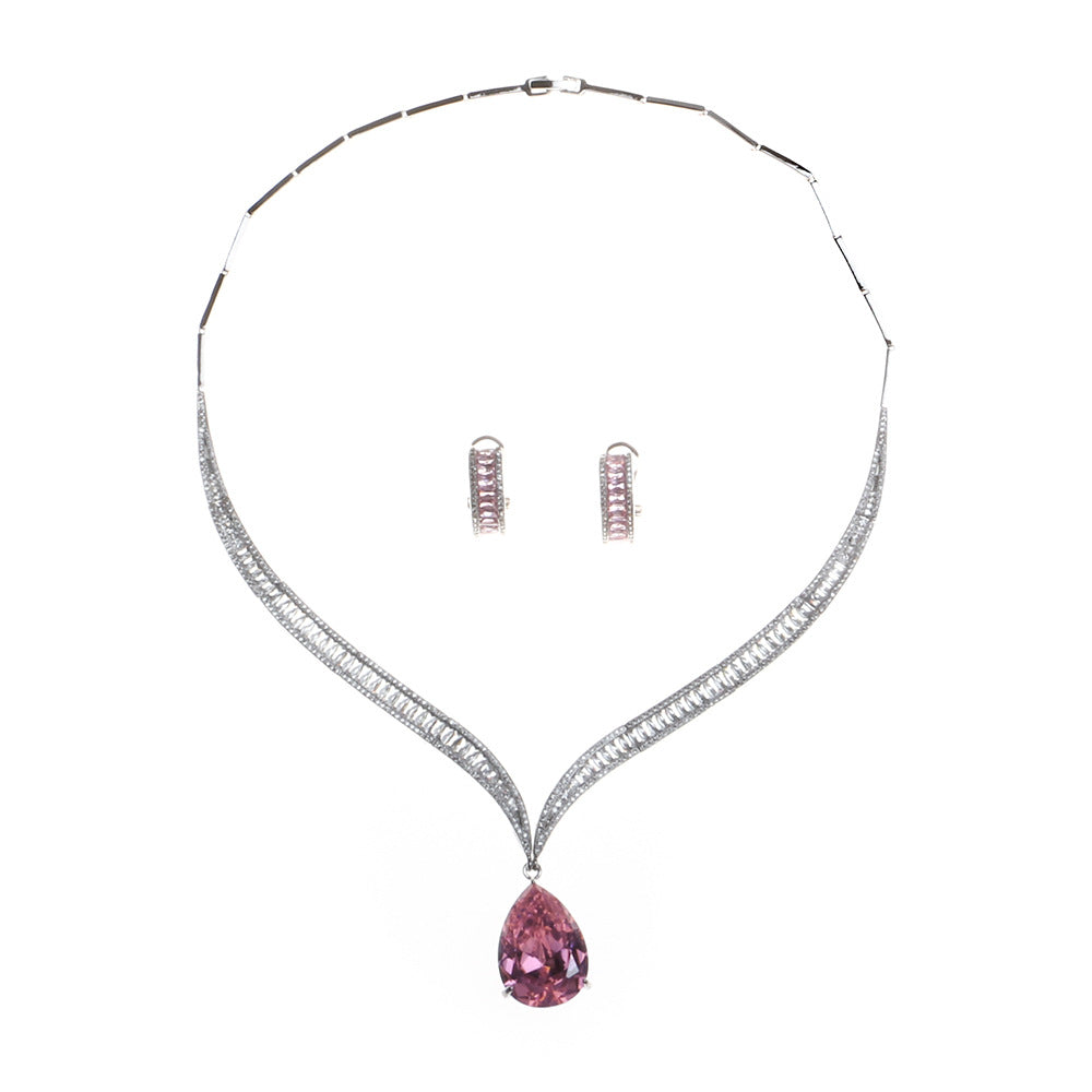 Halskette mit Wassertropfen-Zirkon und Ohrring-Set